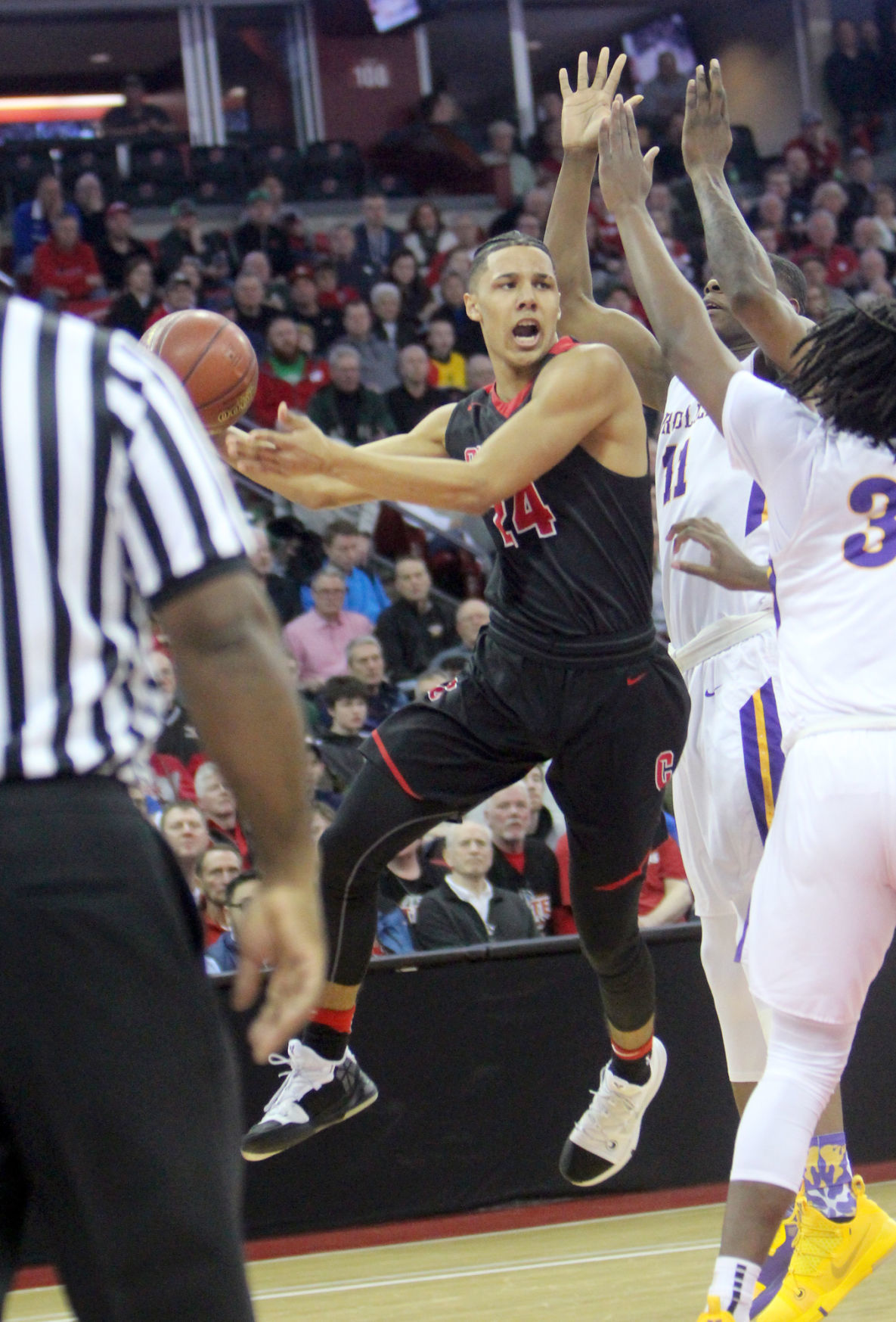 March 15: La Crosse Central vs. Milwaukee Washington
